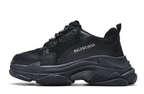 balenciaga triple s triple black replica